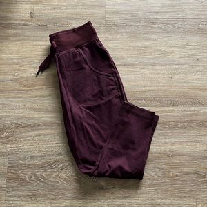 Lululemon Cropped Jogger